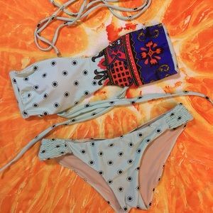 Beautiful Split bandeau bikini